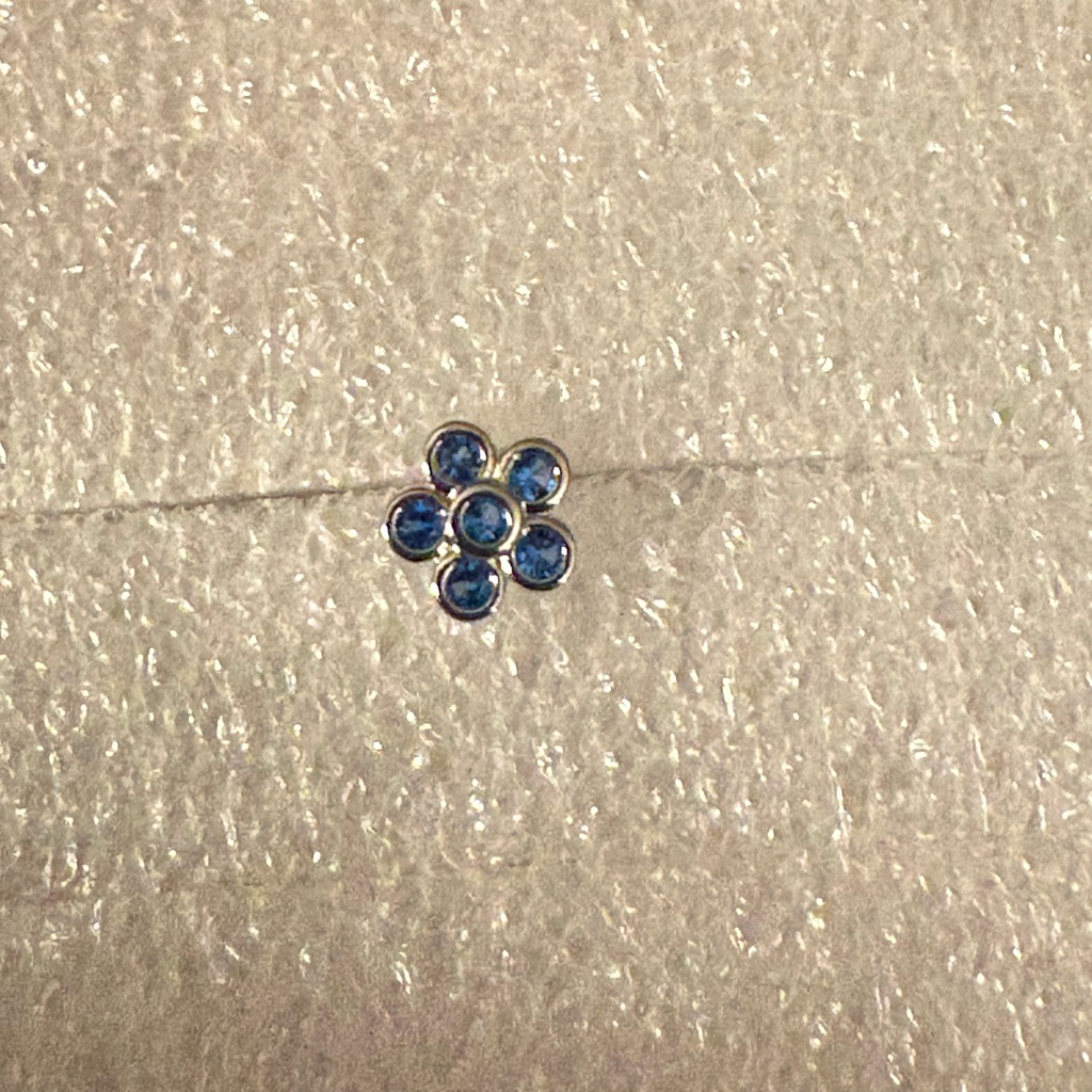 Nose Ring- Blue Sapphire Like Flower Nose Stud Ring 20 G Stainless Steel Stud